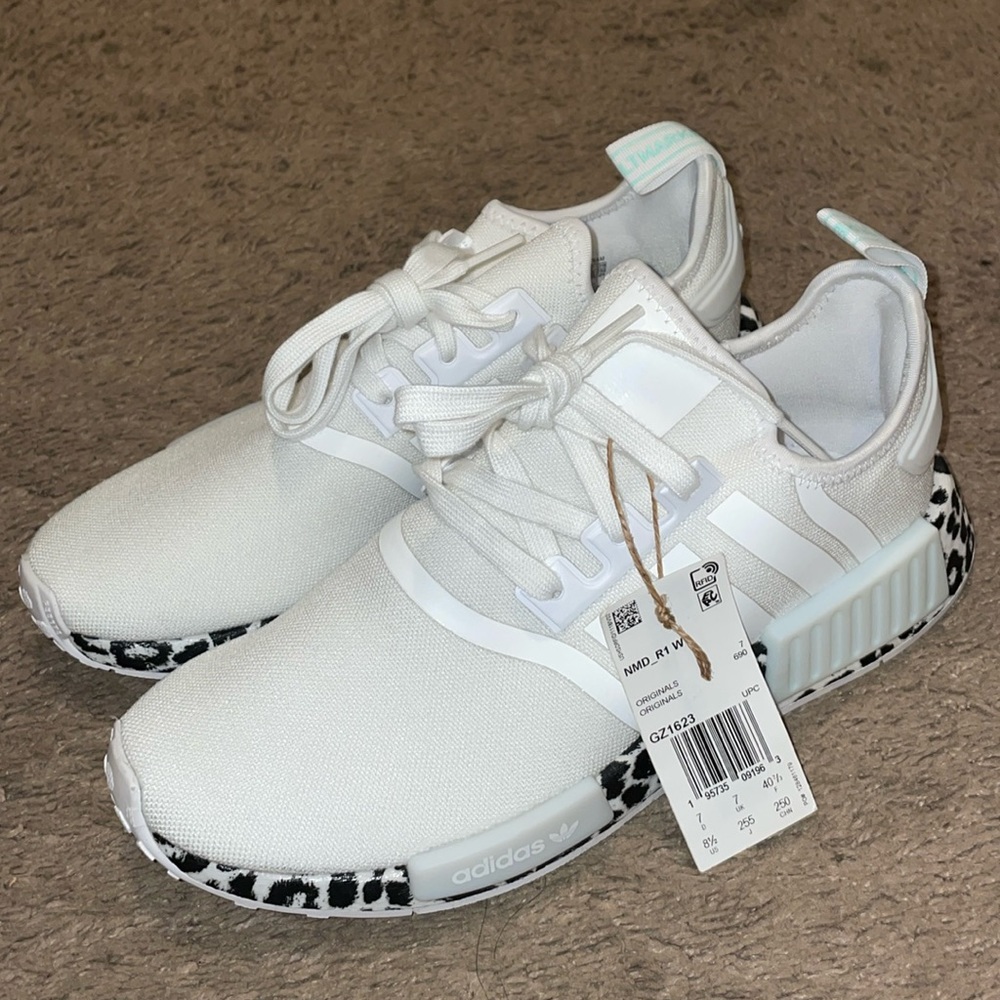 Adidas Originals NMD_R1 Boost white leopard women’s athletic shoes - Picture 10 of 10